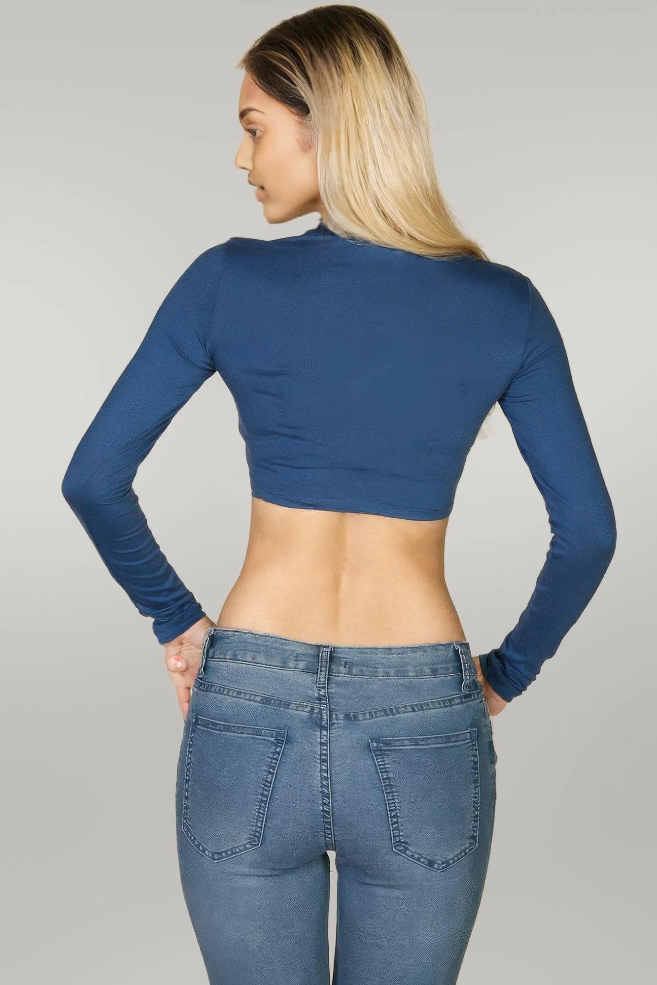 Crew Neck Long Sleeve Cropped Top