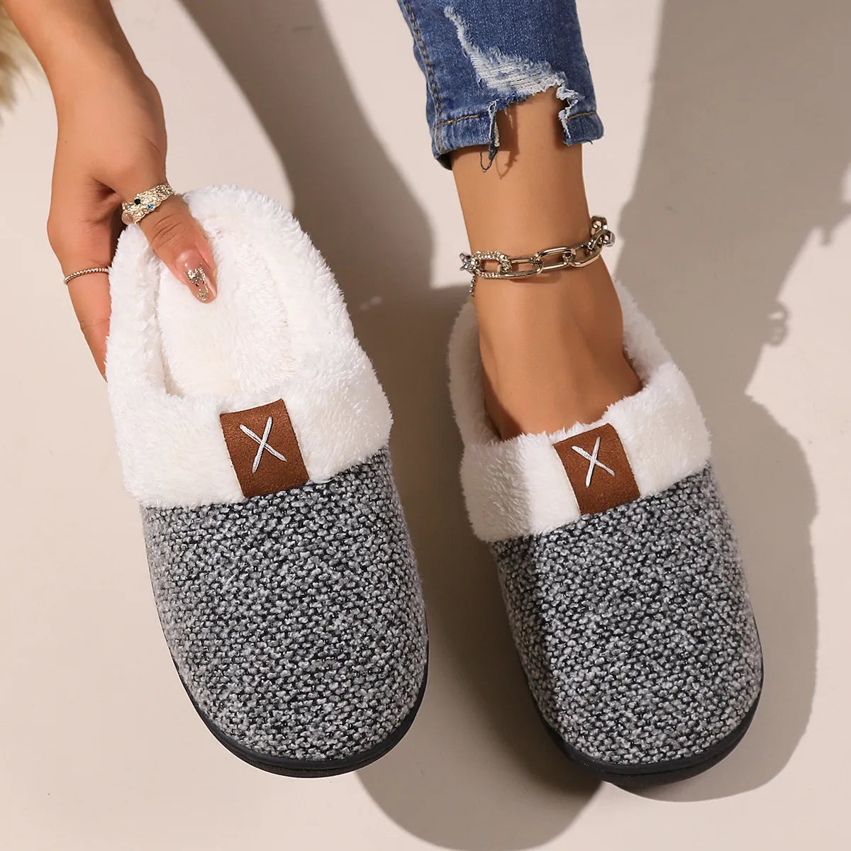 Cozy Fleece-Lined Slippers Light Gray