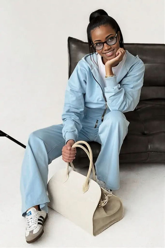 MADMAX in light blue