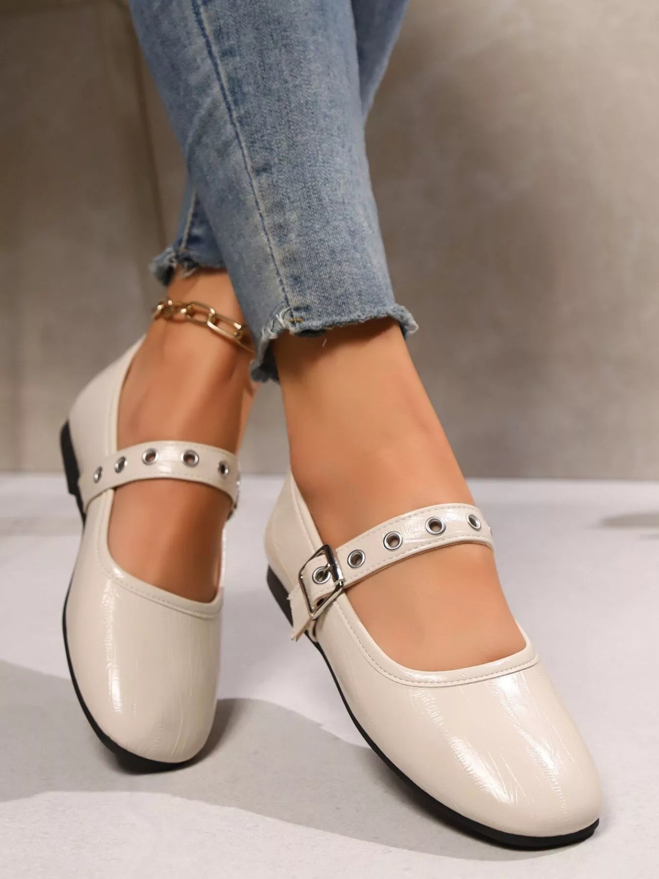Round Toe Mary Jane Loafers