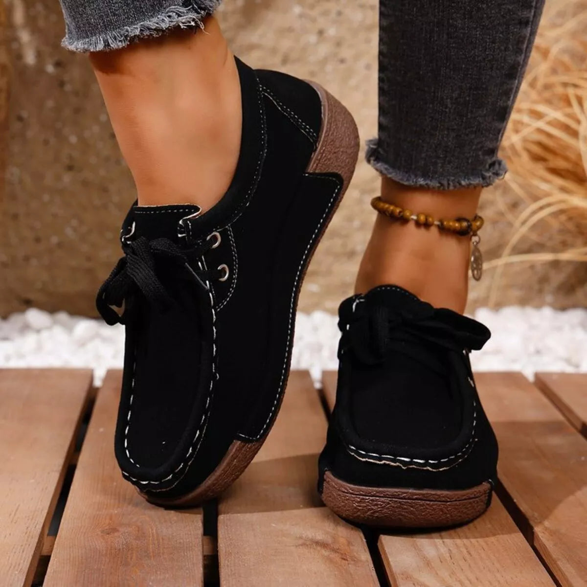 Round Toe Lace Up Sneakers Black