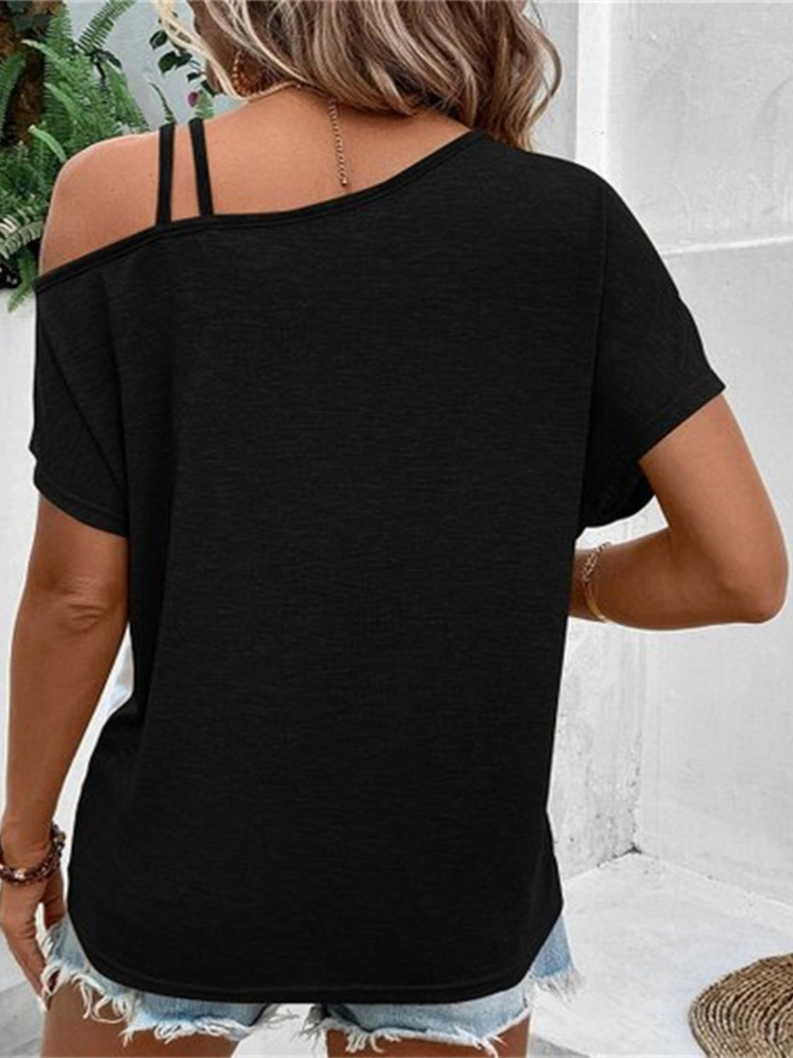 Contrast Asymmetrical Neck Short Sleeve