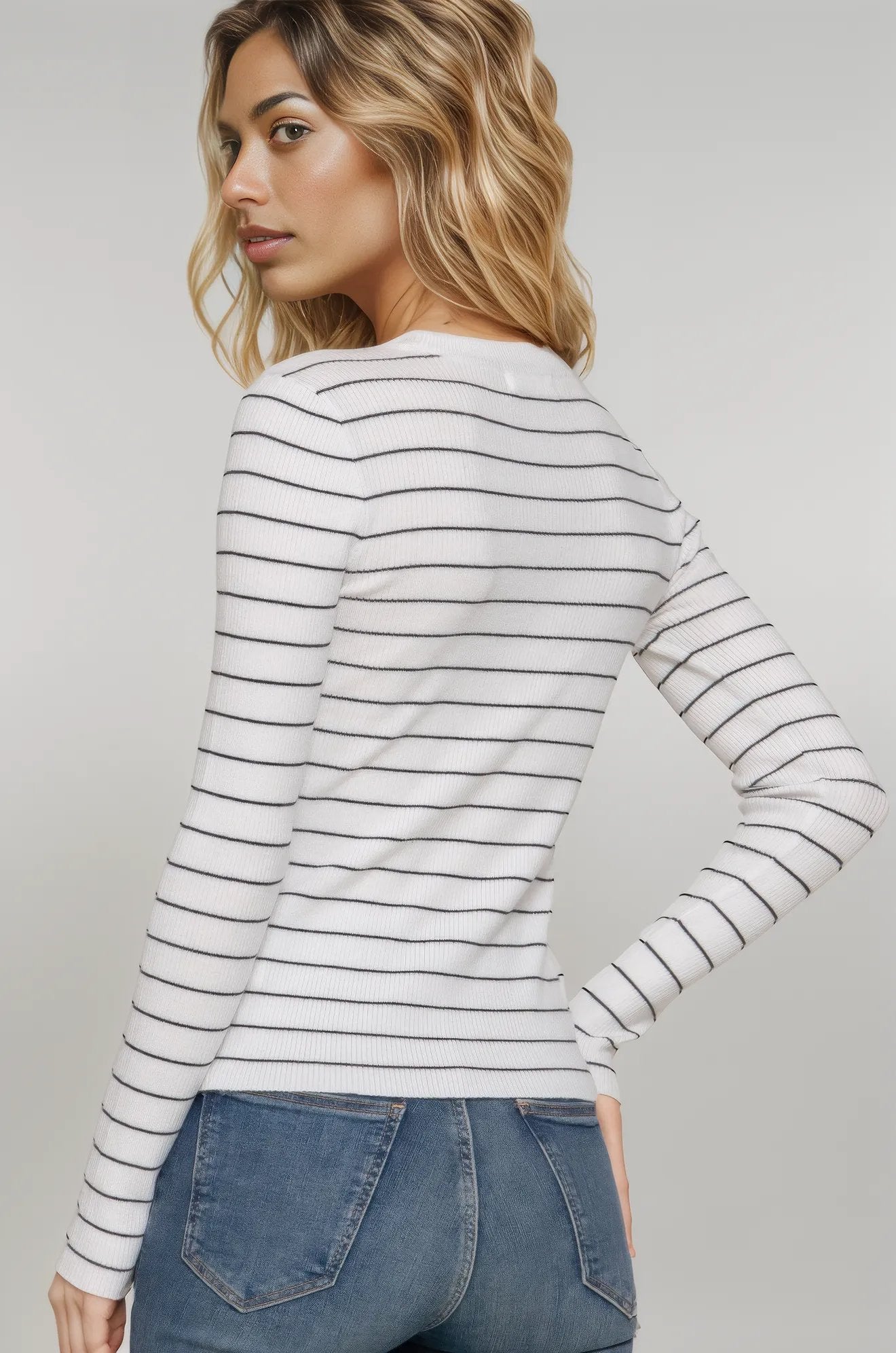 Long slv crew neck stripe sweater