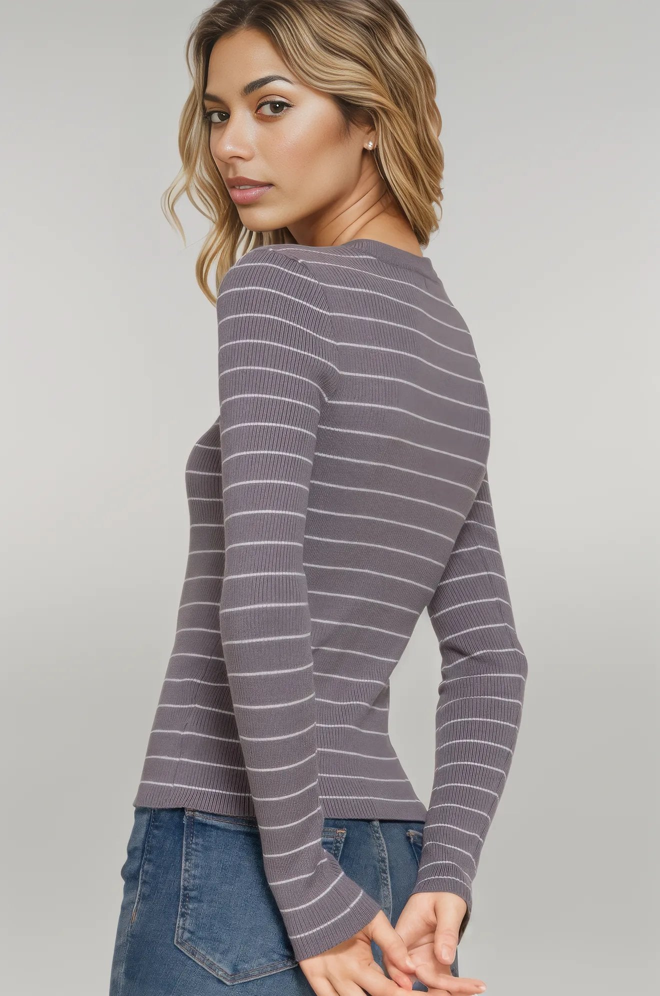 Long slv crew neck stripe sweater