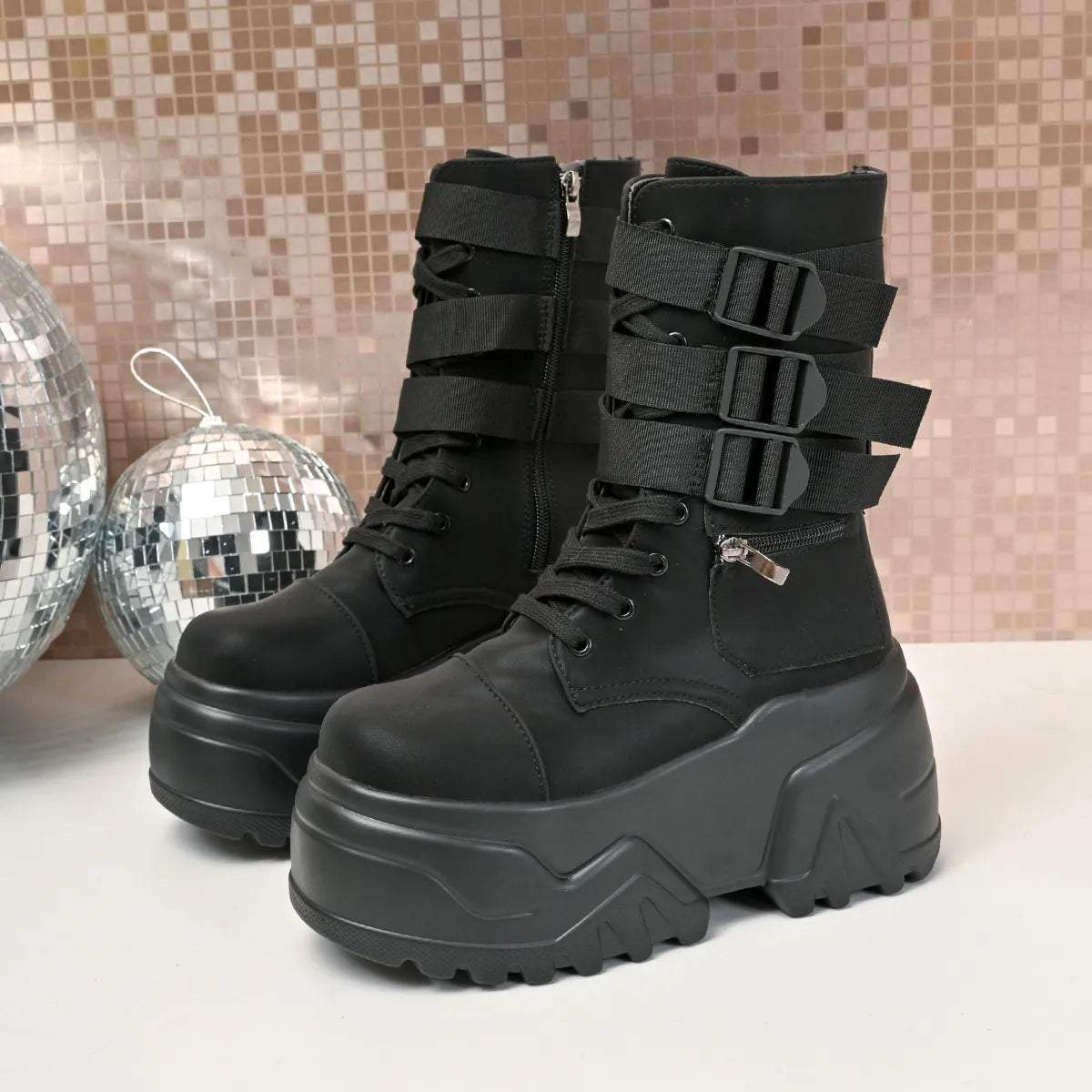 Round Toe Platform Boots Black