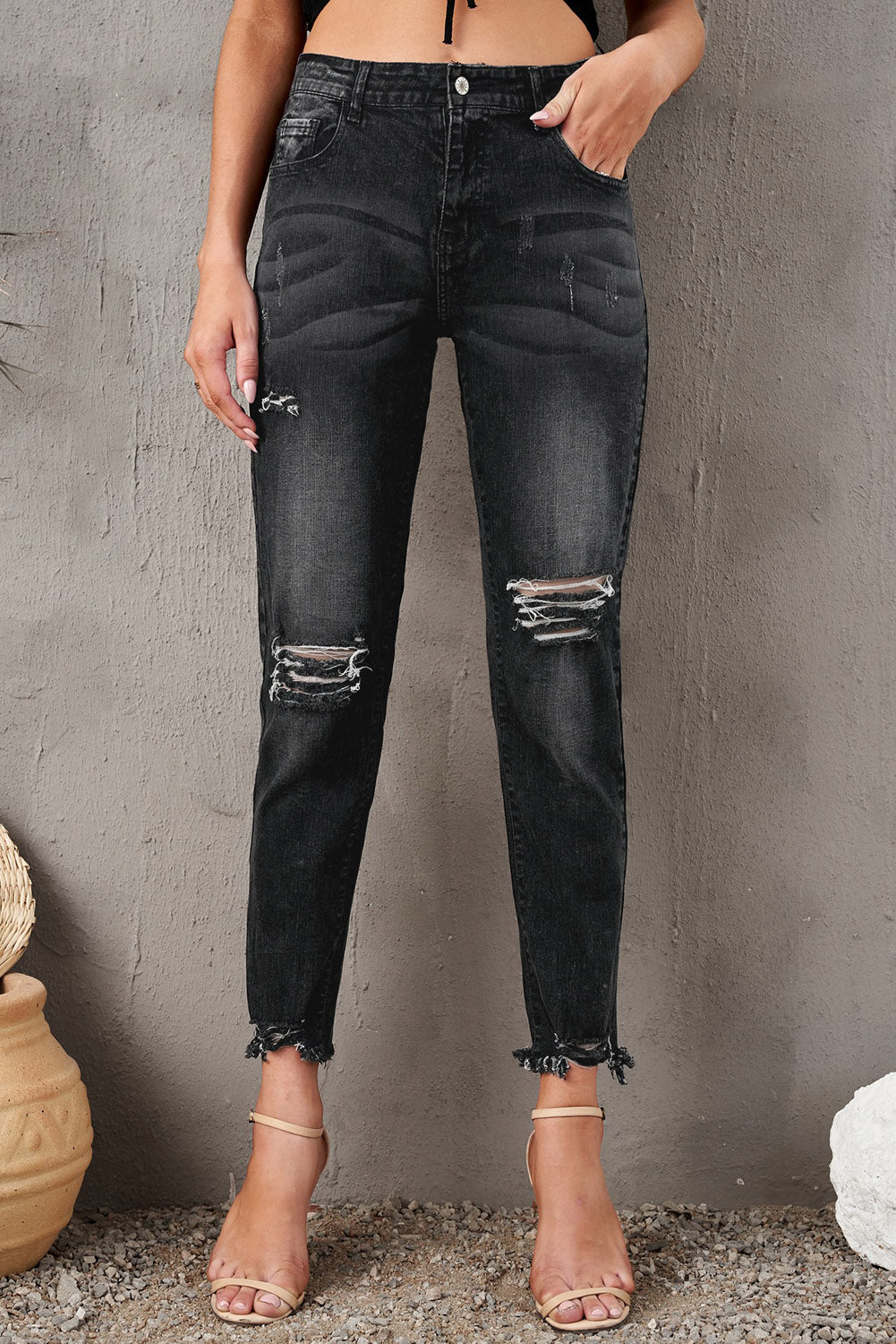 Stylish Distressed Cropped Jeans Black