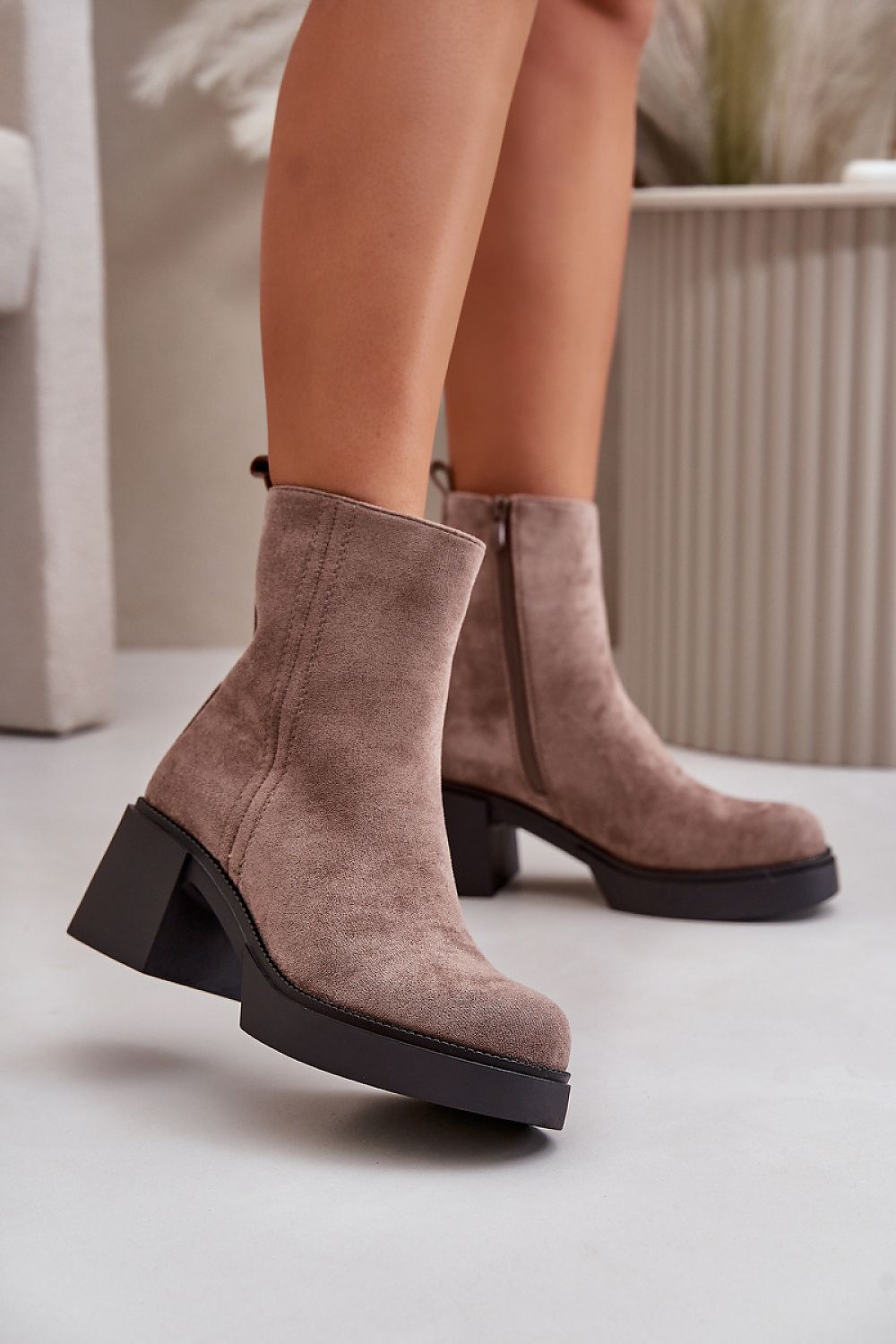 Eco Suede Heel boots beige