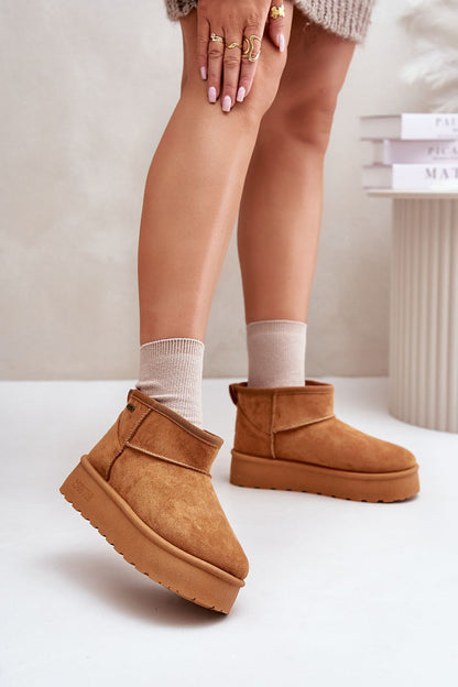 Step in style: Low Snow boots brown