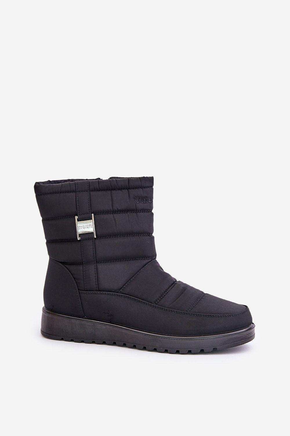 Step in style: Zipper Closure Snow boots