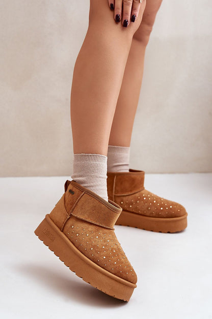 Step in style: Waterproof Snow boots brown