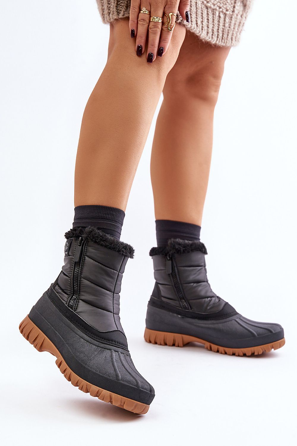 Step in style: Lee Cooper Snow boots black
