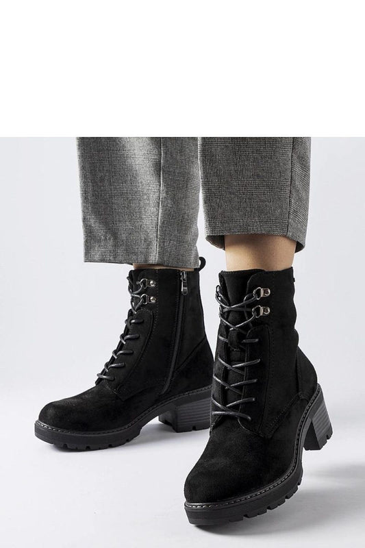 Black tied block boots Clementina