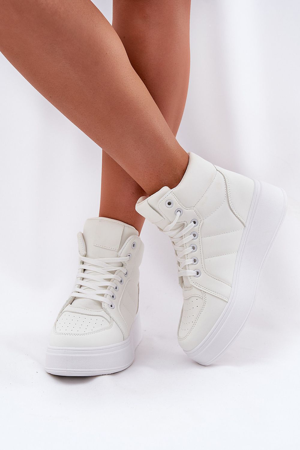 Step in style High-top women's sneakers white