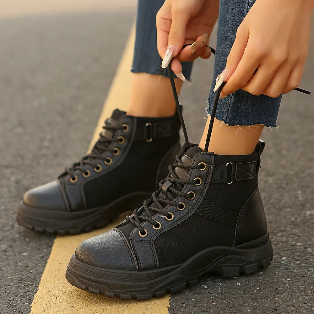 Dodgy Round-Toe Lace-Up Boots Black