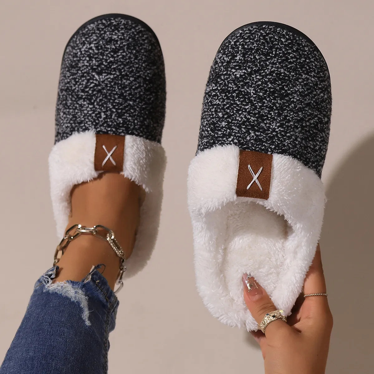 Cozy Fleece-Lined Slippers Black